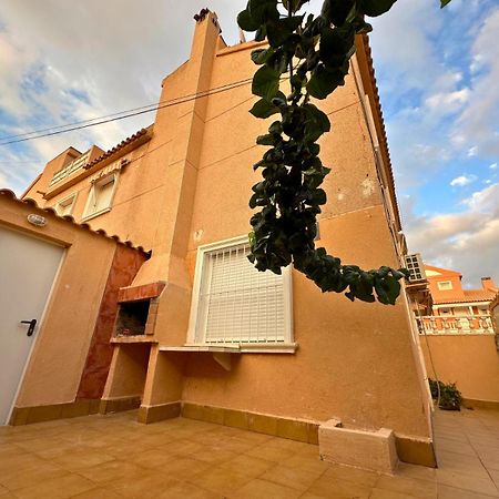 Chalet En La Mata A 50 Metros De La Playa Торевьиа Экстерьер фото